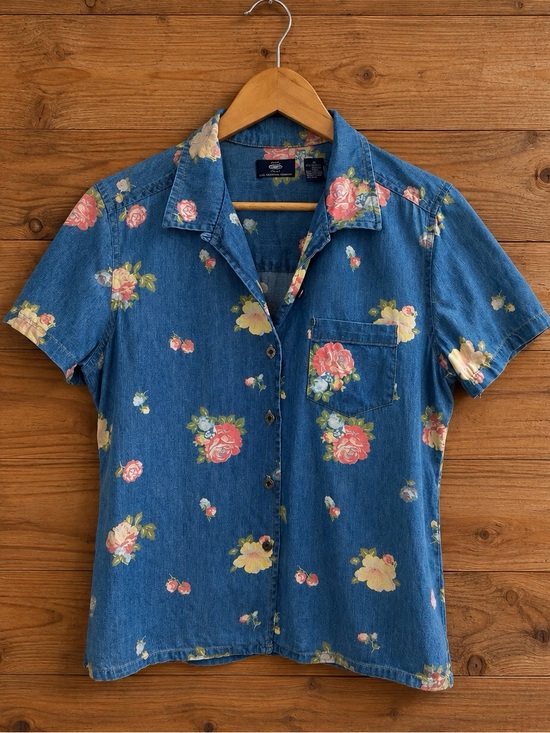 Liz Claiborne Tops - Liz Claiborne Floral Denim Shirt